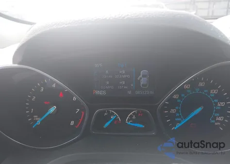 2014 Ford Escape S z USA, uszkodzony, nr VIN 1FMCU0F72EUD02262